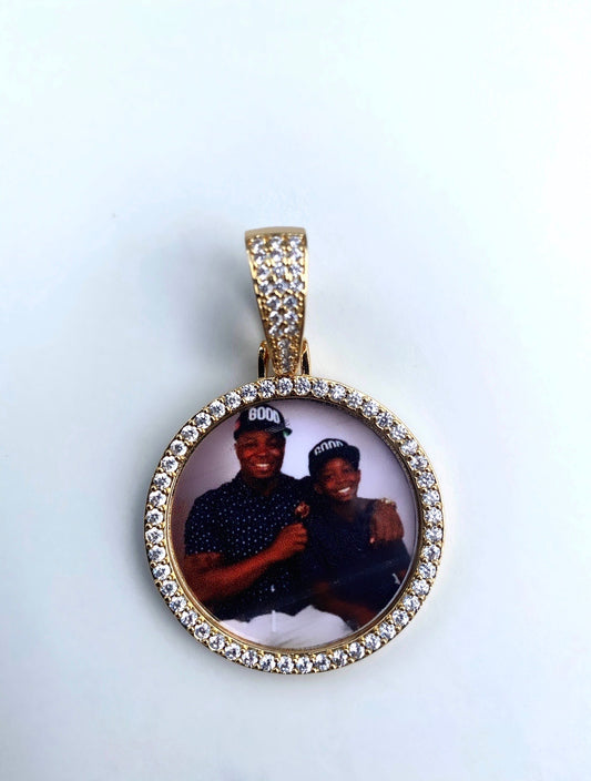 So Icy Picture Pendant